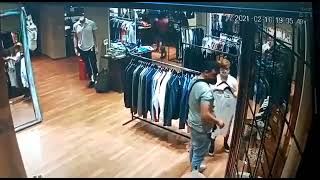 SAN LORENZO: Robaron varias prendas de ropa en un local del centro