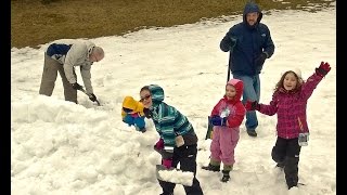 2014-12-28 Snowball Fight