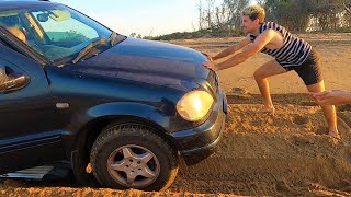 Australia | STUCK IN SAND | Daily Vlog 212# | ByIri.