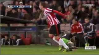 PSV - FEYENOORD  MEMPHIS schiet rakelings over 17-12-2014