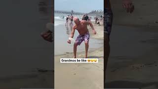 King Of Frisbee!!! 🤩🤩🤩 #shorts #beach