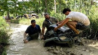 Honda vs Honda vs Honda in the Turkey Roost 5' deep ruts!!!