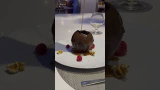 Amazing cruise dessert - Wonderland - Anthem of the Seas #royalcaribbean #cruise #cruisefood