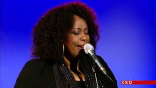 Music : TV Broadcast : Jools Holland and Ruby Turner, "Silent Night" {Boogie Style!!}