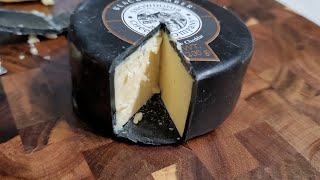 Snowdonia Black Bomber Cheddar