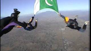 Pakistani Sky Diver from Karachi at Peris Valley, LA Aug 14, 2005