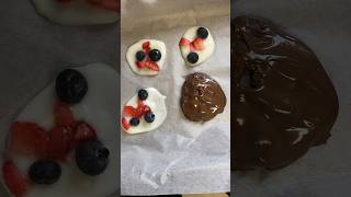 Chocolate yogurt bites #chocolate #yogurt #strawberry #yummy #shorts