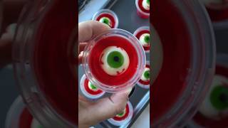 Eyeball Jello Shots #eyeball #jelloshots #halloweenrecipe #halloweencocktail