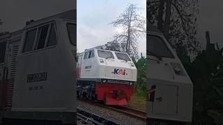 KA PASUNDAN!! DI BERANGKATKAN DARI STASIUN BANJAR #railfansdaop2 #keretaapi #railfans #kai121