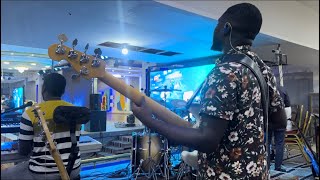 Akesse Brempong - Spontaneous Worship || Osei Poku on bass