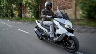 2025 BMW C 400 GT | Redefining the Maxi-Scooter Experience