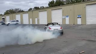 Nissan 350Z Convertible stock burnout