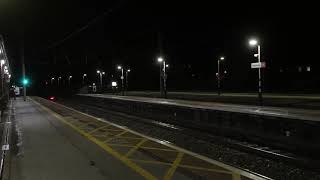 12-08-18 - Leeds service pulls into Grantham