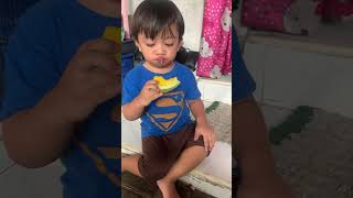 SEGER❗️adek makan semangka kuning #shorts #shortsviral #anaklucu #funny #funnyvideo #makan #semangka