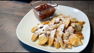 Cisársky trhanec Kaiserschmarrn, tradičná sladká dobrota