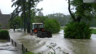 Zetor 7711 driving through flooded road pt 2