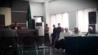 Gempar...!!!!!!! Hakim sampai pucat dan tak berkutik saat di bentak HABIB BAHAR BIN SMITH