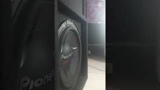 BASS TEST PIONEER 12 INCH SUBWOOFER