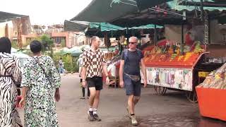 Visite de la Place Jamaa El Fna en Journée : Immersion dans le Medina de Marrakech