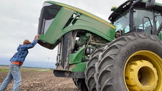 The John Deere 9460R is broken