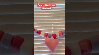 Candy Necklace Garland DIY #valentinesday #valentinesdaydiy #candydecor