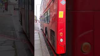 T43 (LJ08CSV) at Streatham Common