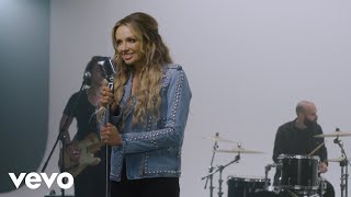 Carly Pearce - Hearts Going Out Of Its Mind