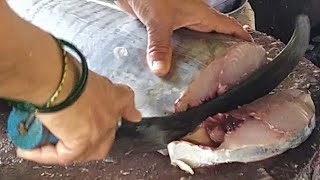 amazing vanjaram meen cutting in Mumbai market