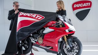 2025 Ducati Panigale V4 A – A Superbiking Marvel!