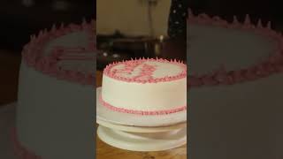 HOW TO COVER A CAKE WITH FONDANT ICING & ROYAL ICING | FONDANT ICING RECIPE