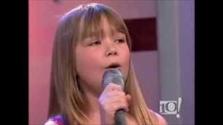 The little girl sings like a pro