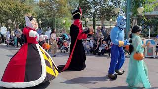 Mickey and Friends Halloween Cavalcade Parade at Disneyland 2021 in 4K