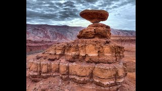 Mexican Hat Rock, Utah