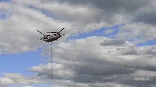 Boeing CH-47 Chinook (Boeing Vertol 234) landing in Chillan