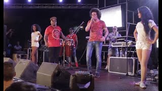 Kola Loka Negüe - Que no se enamore (En vivo)