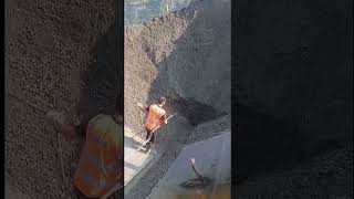 (53) Transporting crushed stone on barge with conveyor belt - Stress relief with sound of work