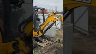 Красавец JCB