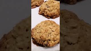 Raisin Oatmeal Cookies #shorts #baking #cookies #recipe #oatmealrecipe