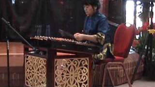 2 Wenmei dulcimer Golden sun rises above BJ and Horse race e