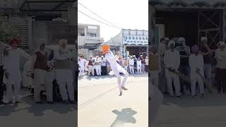 Gatka Performance at Village Chagaliwala on Nagar Kirtan @jsbtv3331#akalacademy #barusahib #gatka