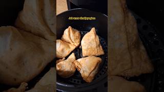 Air fryer Samosa (No oil) #shortsfeed #viralvideo #cooking #foodie  #zerooilcooking