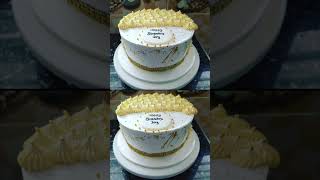 Birthday cakes for ladies, happy baking #nairobi baker #simplecakedecorationideas