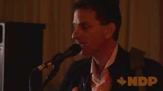 Alex Godbold performs Le Plat Pays by Jacques Brel