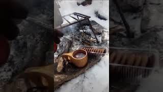 bushcraft tea with wild berries in winter