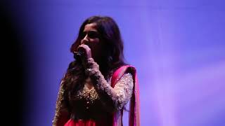 Awaz De Kahan Hai  | Shreya Ghoshal Concert Video Song