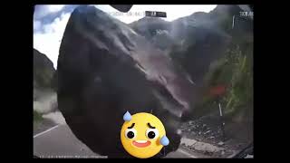 Boulders Crush Semi Trucks In Peruvian Rock slide Caught On Camera! #boulder #rockslide #trucker