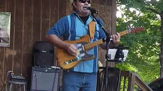 A FRONT ROW SEAT TO HEAR OLE JOHNNY SING by Herb Brock 9-1-19