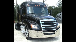 2019 Freightliner Cascadia stock# KG4125