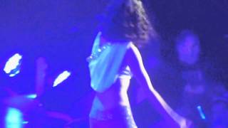 Selena Gomez Falling down/Nicki Minaj Remix Montreal Oct 30th 2011