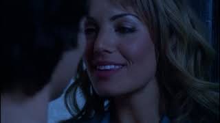 Smallville 6x13 - Clark takes Lois to the roof of the Daily Planet